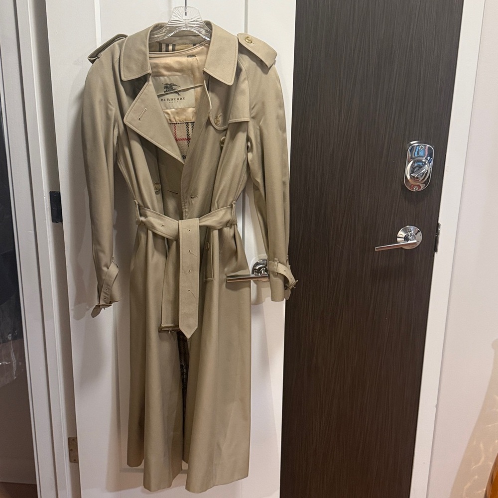 Burberry Beige Trench Coat with Plaid Lining